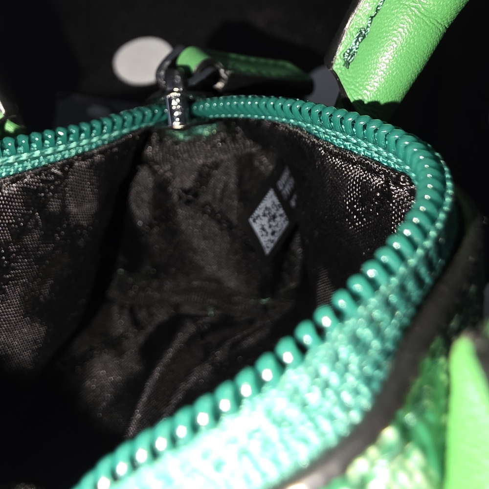 Michael Kors Green Jacquard Micro Duffle Bag Charm Keychain NWT Logo Mini Pouch - Picture 14 of 15